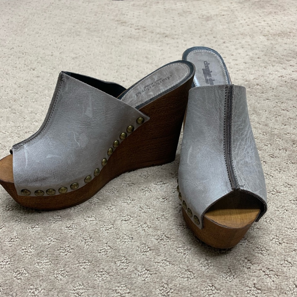 Wedge sandals